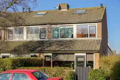 121m2 apartment to rent for 1210€/month in Parsstraat, Katwijk-Noord