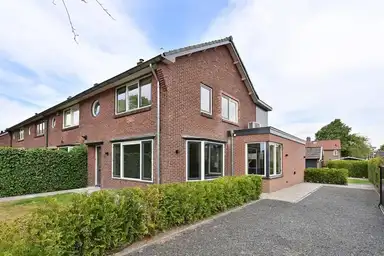143m2 house to rent for 3750€/month in Karel Doormanlaan 1271, Huizen