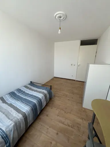 12m2 room to rent for 900€/month in Grootscheepmakersstraat 1A-28, Zaandam