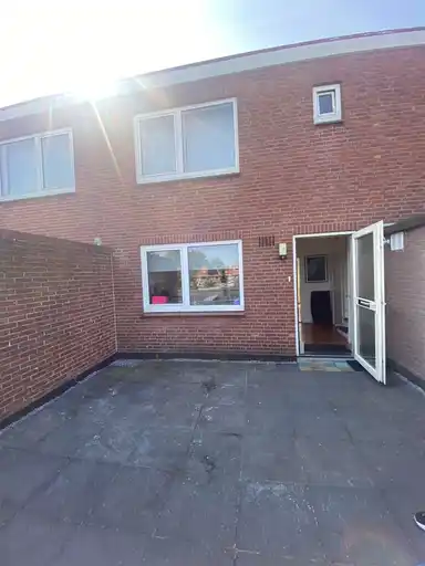 85m2 apartment to rent for 995€/month in Berfloplein, Hengelo