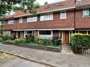 127m2 house to rent for 2850€/month in Planetenstraat, Hilversum