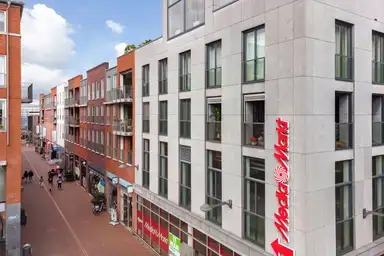 102m2 apartment to rent for 1495€/month in Sint Jorisstraat 35, Alphen aan den Rijn