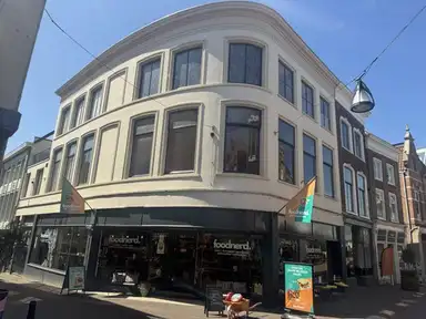 160m2 apartment to rent for 1750€/month in Voorstraat, Dordrecht