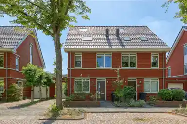 175m2 house to rent for 3750€/month in Broekmolenweg 16b, Rijswijk