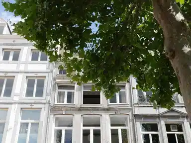 studio de 52m2 à louer pour 1545€/mois à Looiersgracht, Maastricht