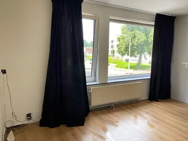 180m2 room to rent for 500€/month in Uiterdijksterweg 55, Leeuwarden