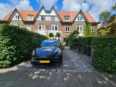 146m2 house to rent for 4530€/month in Julianalaan, Overveen