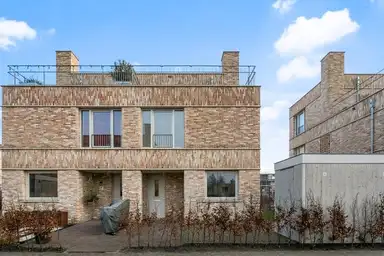 133m2 house to rent for 2350€/month in Schaduwmaskerstraat, Eindhoven