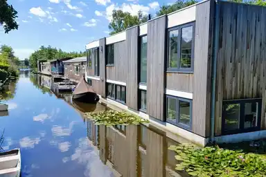 150m2 house te huur voor 3750€/maand in Westzijderveld, Zaandam