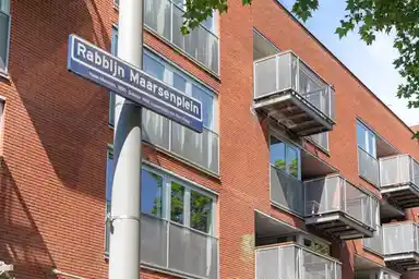 115m2 apartment to rent for 2500€/month in Rabbijn Maarsenplein 17, The Hague