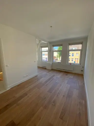 65m2 apartment to rent for 1250€/month in Korbootstraat 5, The Hague