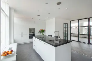 115m2 apartment to rent for 2500€/month in Paramaribostraat 4, The Hague